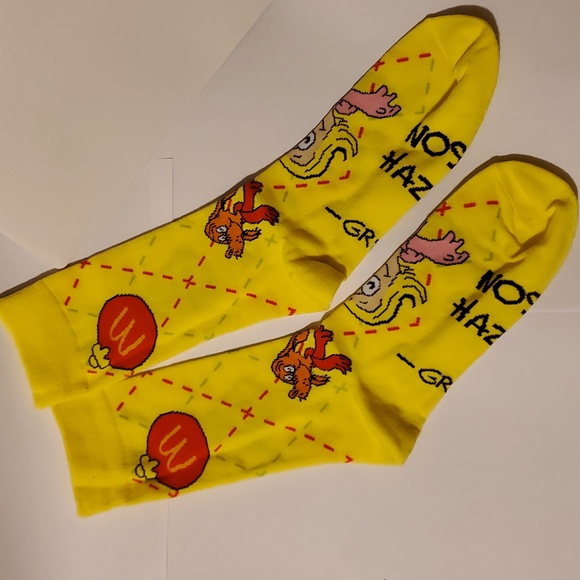 McDonald's Grinch Socks Yellow Dr. Seuss Socks 2025 Promo Max and Cindy Lou Who - Picture 4 of 8